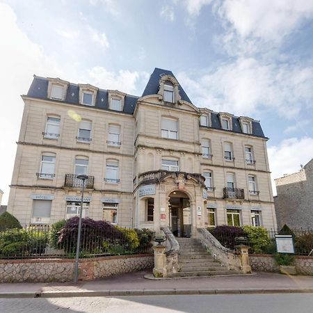 Brit Hotel Confort Bagnoles Normandie Bagnoles de l'Orne Normandie Exterior foto