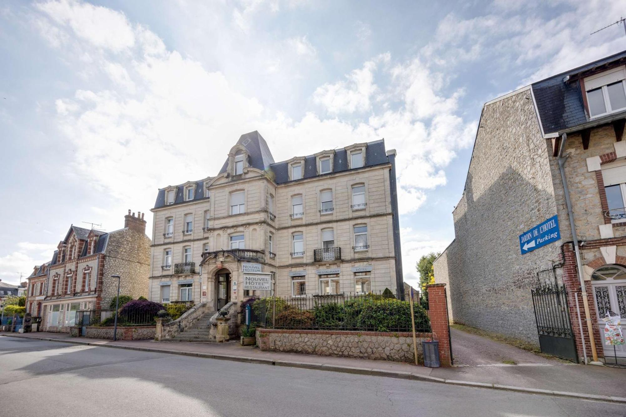 Brit Hotel Confort Bagnoles Normandie Bagnoles de l'Orne Normandie Exterior foto